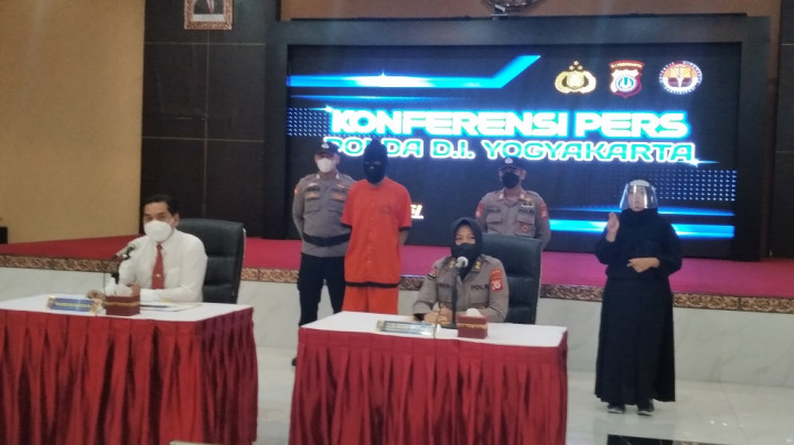 <i>Enggak Ada Adab</i>, Korban Penipuan CPNS Politikus Gerindra di Bantul Gurunya Semasa SD