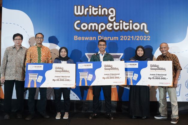 Karya Tulis Mahasiswa ITB dan ITS Juara Writing Competition Djarum Beasiswa Plus 2022
