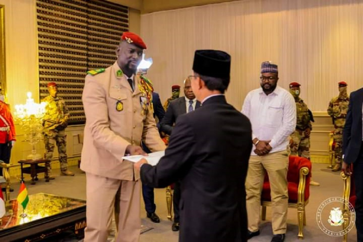 Sambil Promosi Produk RI, Dubes Dindin Serahkan Surat Kepercayaan ke Presiden Guinea