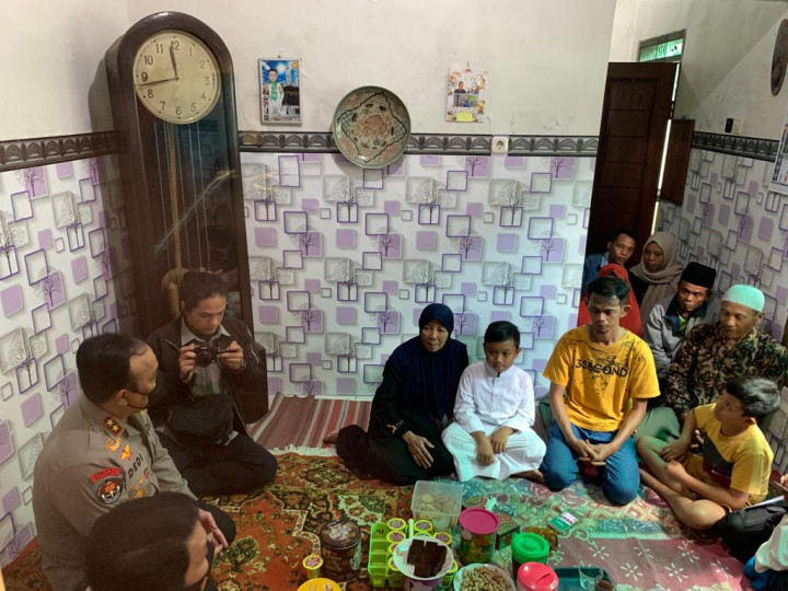 Ayah dan Ibu Jadi Korban Tragedi Stadion Kanjuruhan, Bocah 11 Tahun Difasilitasi Masuk Polri