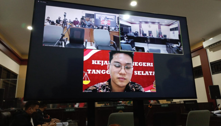 Indra Kenz Dituntut 15 Tahun Penjara