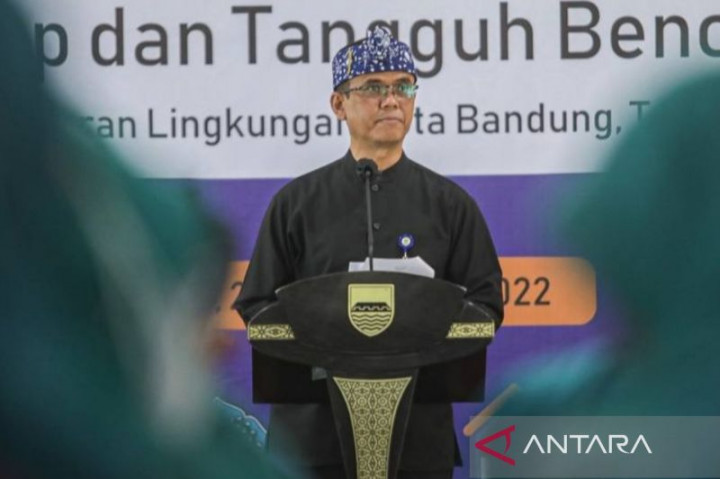 Tak Lagi Gawat, Covid-19 di Bandung Sudah <i>Selevel</i> Sakit Biasa