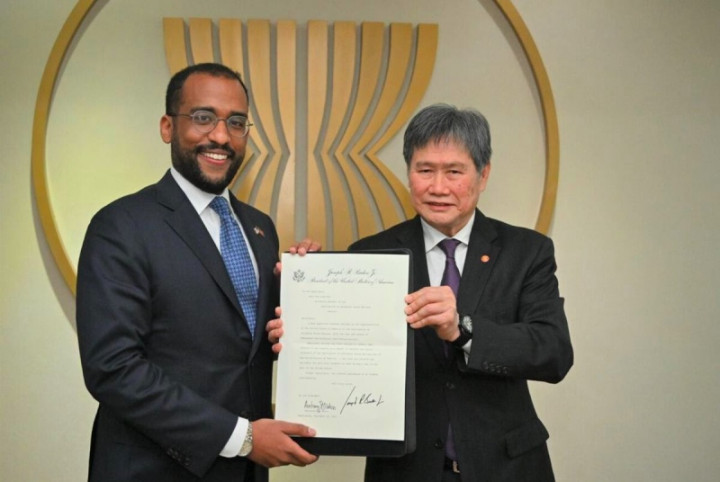 Akhirnya Dubes AS untuk ASEAN Serahkan Akreditasi ke Sekjen Lim Jock Hoi