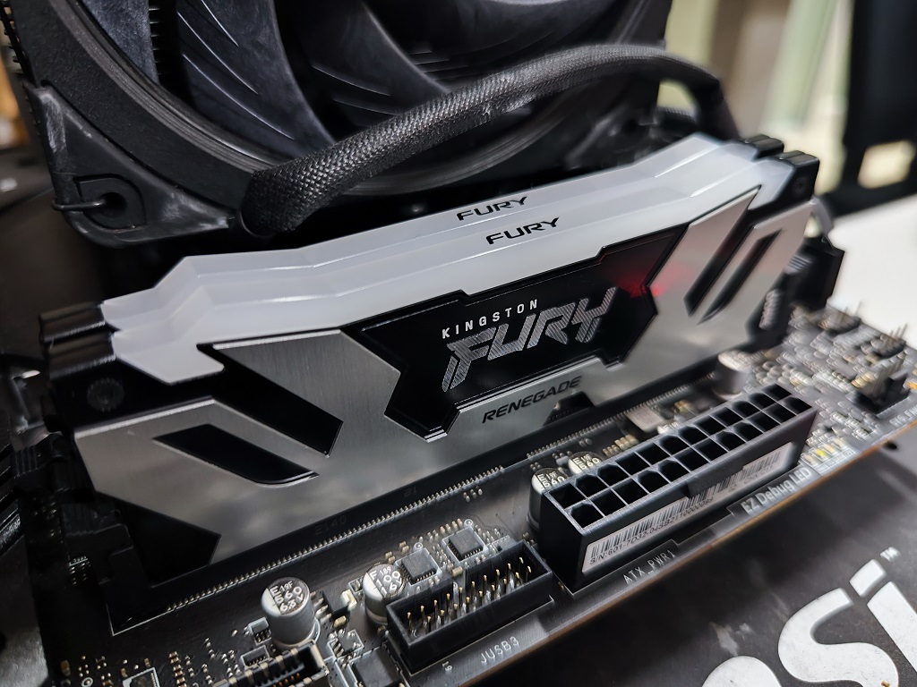 Kingston fury ddr5 white