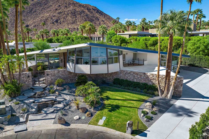 Jadi Tempat <i>Honeymoon</i> Elvis Presley, Rumah Ini Sekarang Dijual Rp86 Miliar