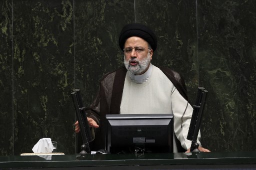 Marah Disamakan dengan Lalat, Pedemo Teriaki Presiden Iran