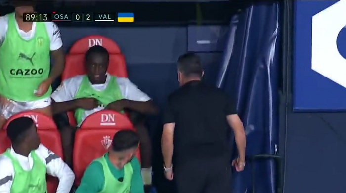 Gattuso Ngamuk ke Diakhaby Usai Dapat Kartu Kuning Kedua, Kotak Minuman Ikut Jadi Korban