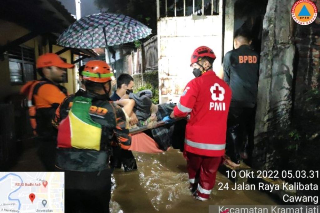 Gercep, Personel BPBD DKI Sedot Banjir di 53 RT di Jakarta Gercep, Personel BPBD DKI Sedot Banjir di 53 RT di Jakarta