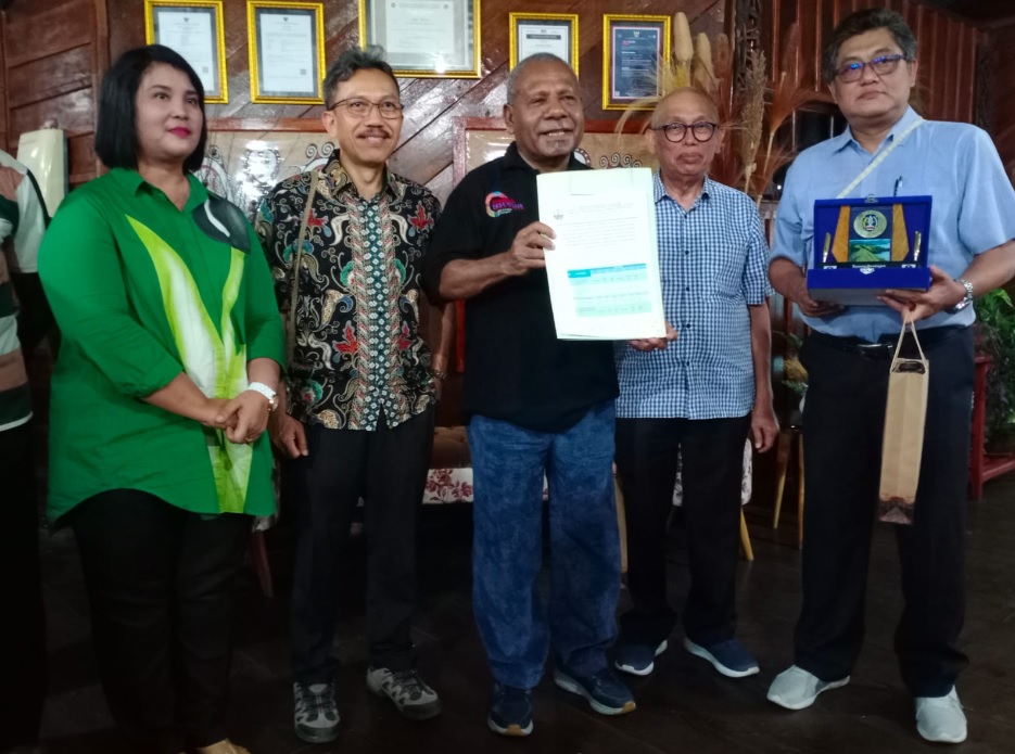 Usulan hutan adat yang telah diverifikasi Tim Terpadu Kementerian Lingkungan Hidup dan Kehutanan Republik Indonesia. Istimewa