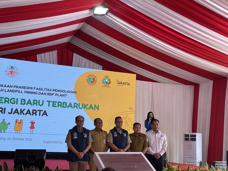  Gubernur DKI Jakarta Anies Baswedan hadir dalam Pembukaan Praresmi Fasilitas Pengolahan Sampah Landfill Mining dan RDF Plant di TPST Bantargebang. (Medcom.id/Bianca Angelina Gendis)