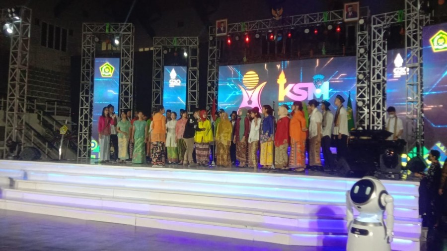 Siswa/i SMA Kolese Gonzaga Jakarta Selatan dan MAN 22 Jakarta menyanyi bersama. DOK Kemenag