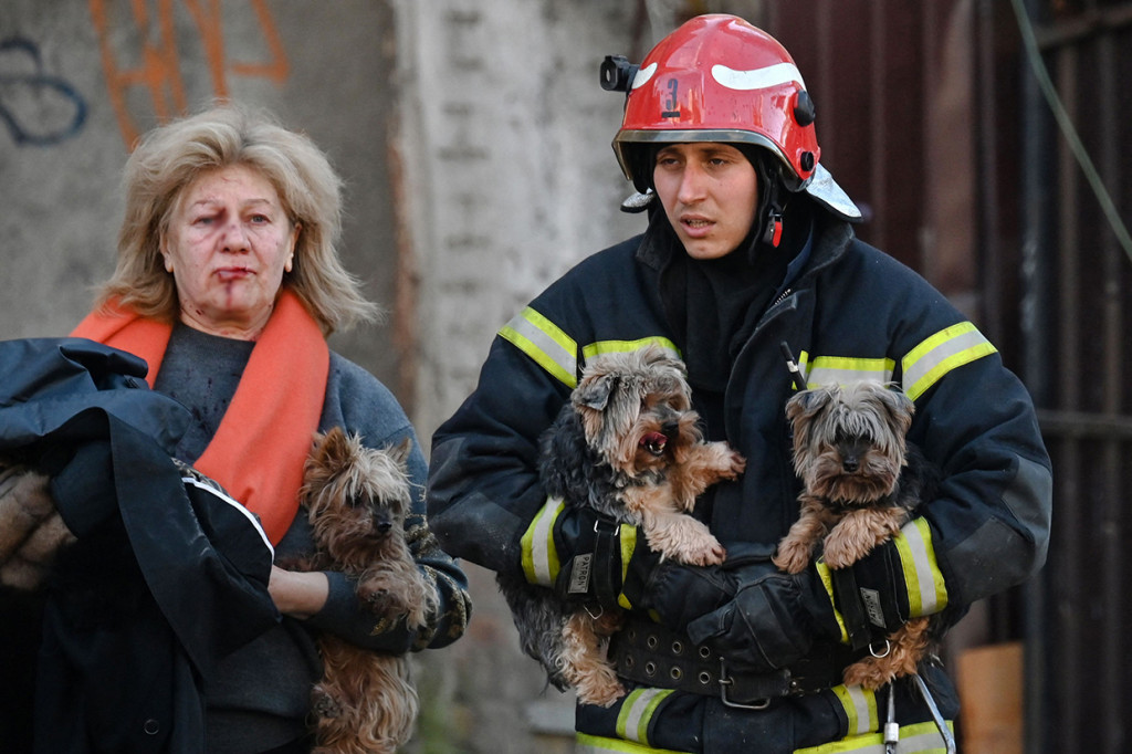 5 Orang Meninggal Akibat Gempuran Rudal Rusia ke Ukraina