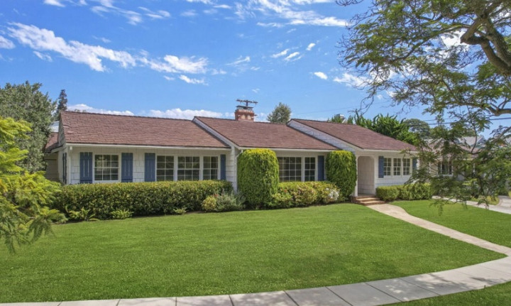 Tambah Koleksi, Adam Sandler Beli Rumah Lagi Seharga Rp62 Miliar