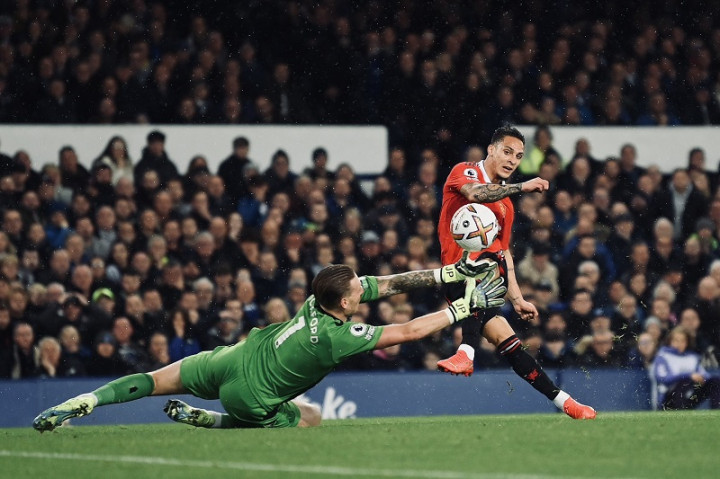 <i>Nggak</i> Cuma Haaland <i>Loh Gaes</i>, Pemain MU Ini Juga Berhasil Pecahkan Rekor Klub