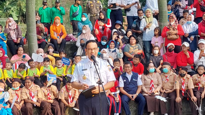 Jelang Lengser, Anies Resmikan 100 Taman Maju Bersama