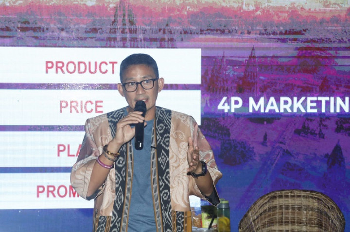 Sandiaga Kompak Bangkitkan Ekonomi Bareng Pelaku Ekraf di Makassar