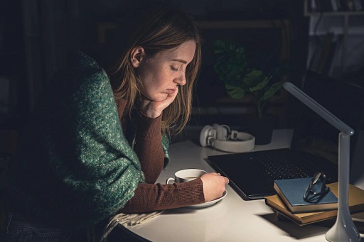 Insomnia dapat dipicu oleh beberapa kebiasaan makan yang kurang tepat di malam hari. (Foto: Ilustrasi. Dok. Freepik.com)