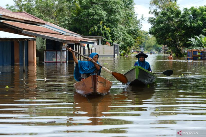 Ratusan Siswa SMA/SMK di Kalbar Terdampak Banjir