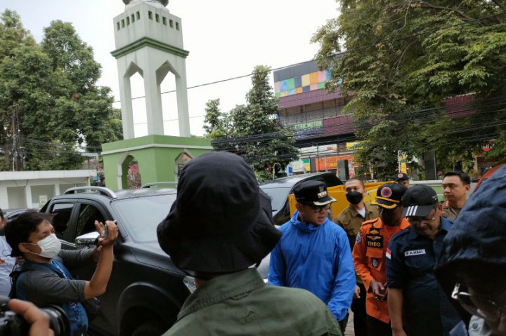 Anjing Pelacak Endus 3 Korban Longsor di Bogor Tengah  yang Masih Hilang Tertimbun