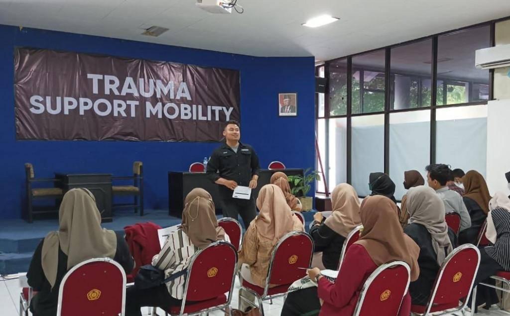  Fakultas Psikologi (Fapsi) Universitas Muhammadiyah Malang (UMM) membuka Layanna Psikososial untuk para korban tragedi di Stadion Kanjuruhan yang mengalami trauma. Dokumentasi/ UMM.