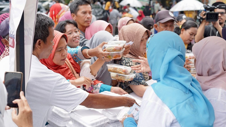 Dorong Pemberdayaan UMKM, Puluhan Warung Makan di Cirebon Diborong