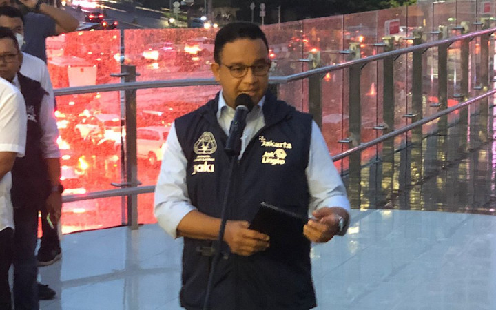 Air Masuk Halte Bundaran HI saat Hujan Deras, Ini Respons Anies