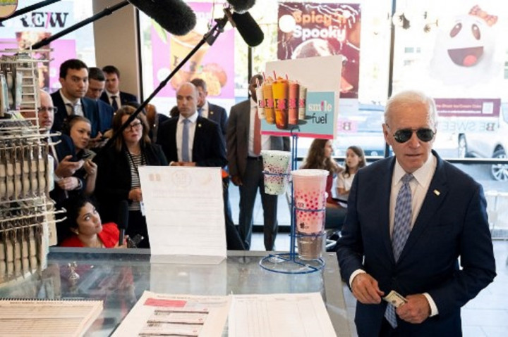 Biden Kritik PM Inggris yang Batalkan Rencana Pemangkasan Pajak