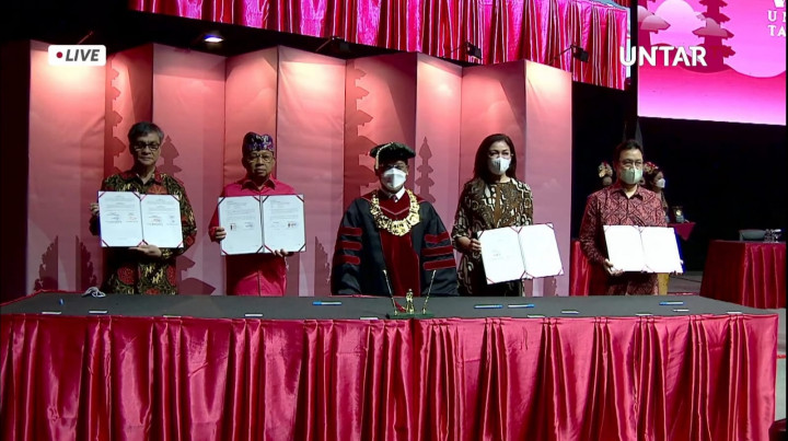 Wisuda Untar Diisi Kolaborasi dengan Sekolah, Media Massa hingga Pemda Bali