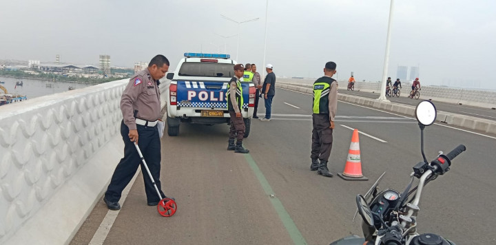 Pengemudi Ngantuk, Mobil Tabrak 6 Pesepeda di Kawasan PIK 2