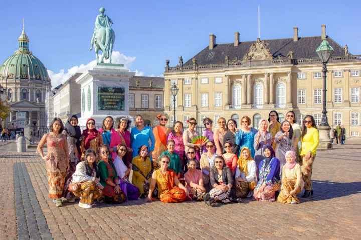 Semakin Mendunia, Kebaya Goes to UNESCO Hadir di Denmark