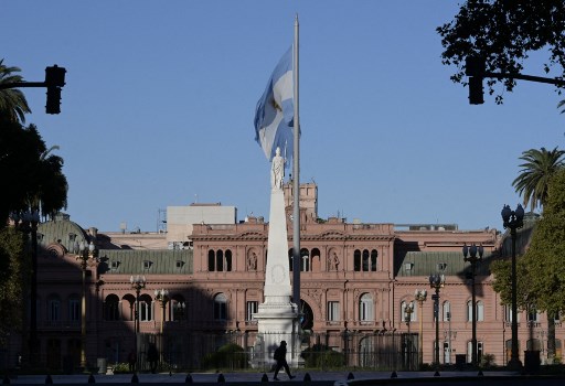 Argentina mencatat inflasi sebesar 83 persen. Foto: AFP/Juan Mabromata.
