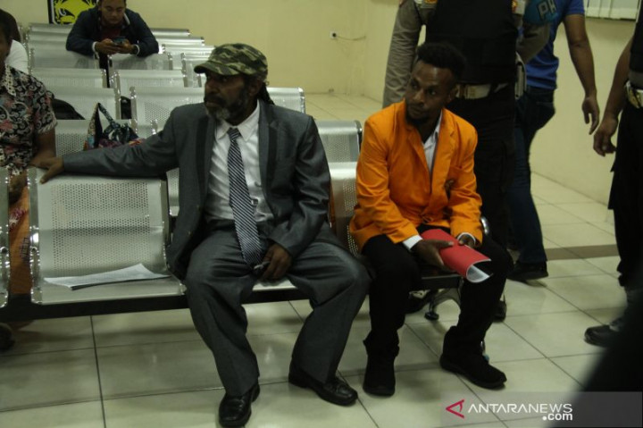 Gelar Rapat Ilegal, Pimpinan KNPB Buchtar Tabuni Diperiksa