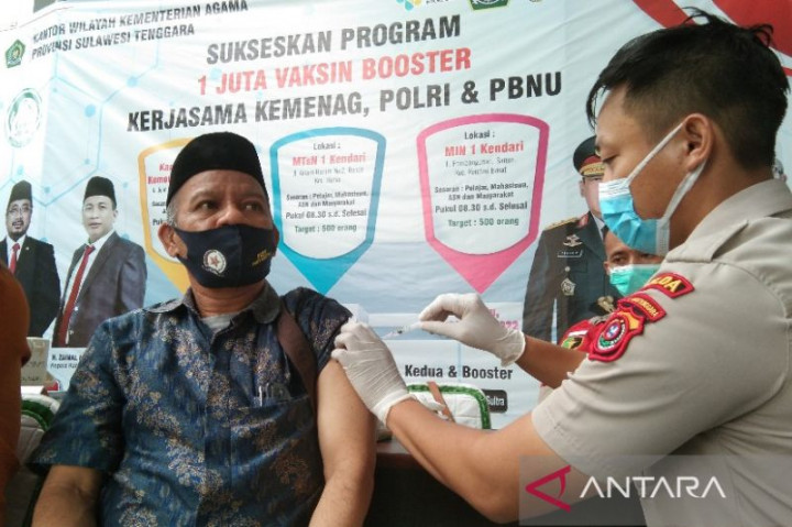 Vaksinasi Booster Kedua Nakes di Kendari Baru 38%