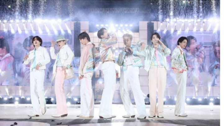 Jin Jadi Member BTS yang Pertama Jalani Wajib Militer, Fans Beri Dukungan