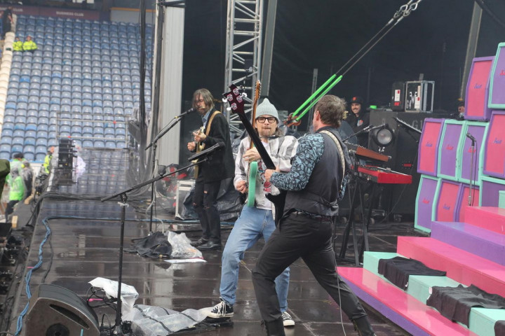 Weezer Manggung di Bali, Segini Harga Tiketnya