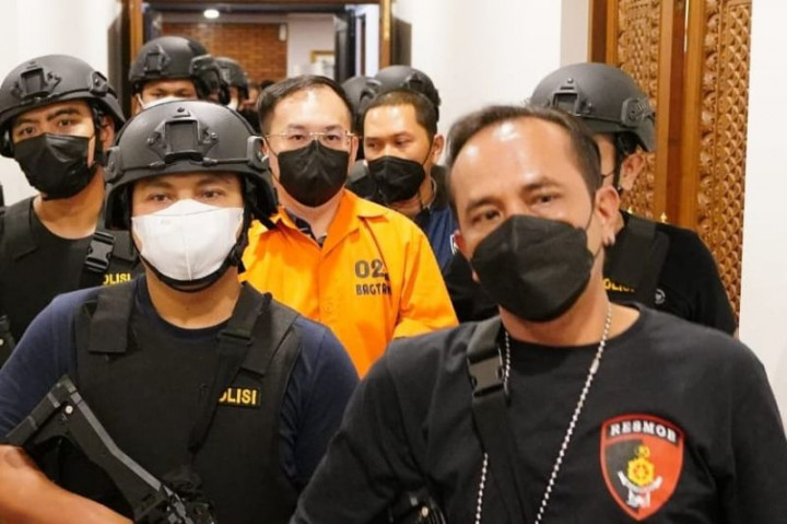 Pemeriksaan Bos Judi Online Apin BK Berlangsung Seharian