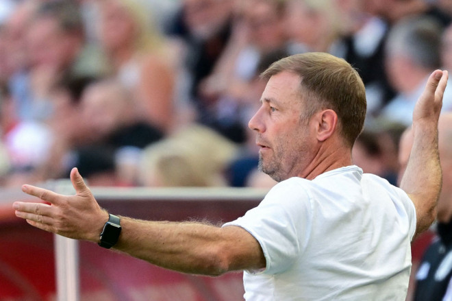 Klub Bundesliga Schalke memecat pelatih kepala Frank Kramer pada hari Rabu, 19 Oktober 2022, setelah kekalahan 1-5 dari Hoffenheim di Piala Jerman.