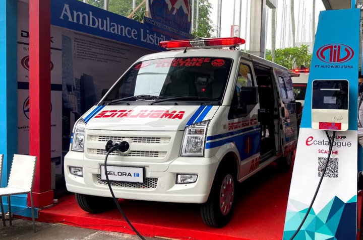 DFSK Gelora E, Dari Mobil Listrik Angkut Barang Disulap Jadi Ambulans