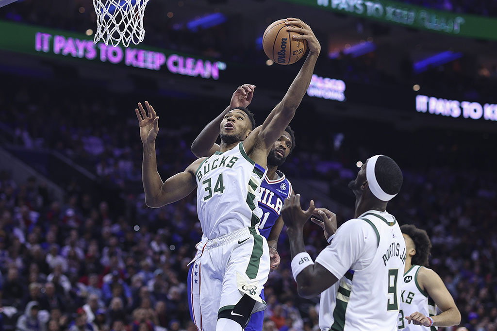 NBA: Bucks Redam Sixers 90-88