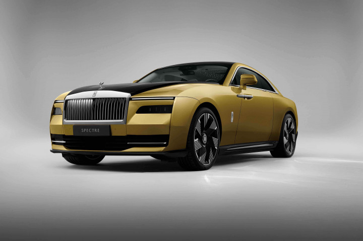 Rolls-Royce Spectre Cocok Jadi Mobil Listriknya 