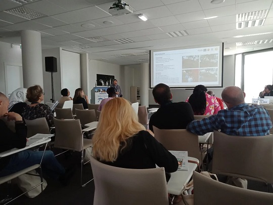 Iis Nur Aisyah Peneliti UneJ, Temuan Pupuk Hayati Membawanya Terbang Ke Paris