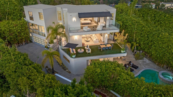 Bekas Rumah Harry Styles di Los Angeles Dijual Rp124 Miliar