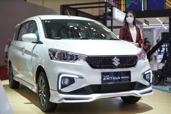 Suzuki Ertiga Hybrid. suzuki