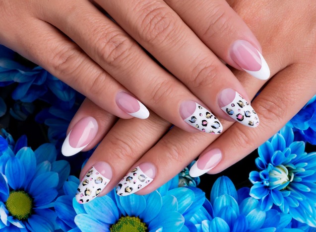 5 Inspirasi Desain Nail Art yang Bisa Kamu Tiru