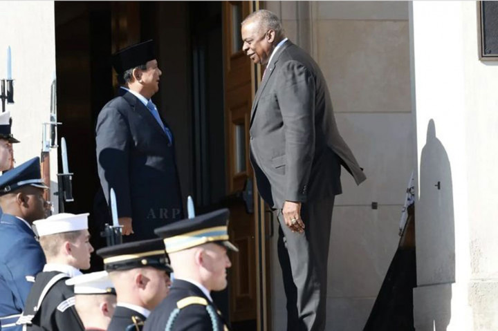 Momen Prabowo Lakukan Pertemuan dengan Menhan AS di Pentagon
