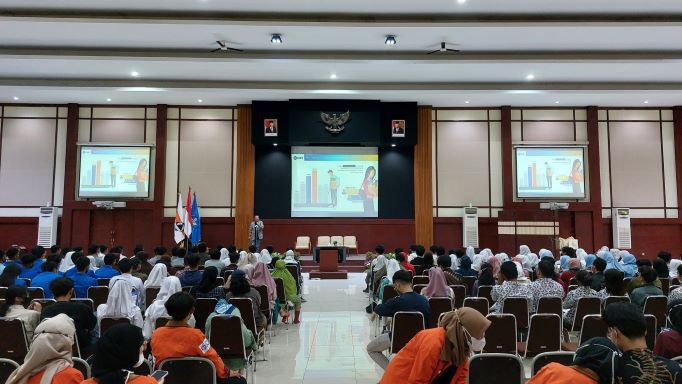 Roadshow Beasiswa OSC 2022 Sapa Pelajar Bandung di Kampus Itenas