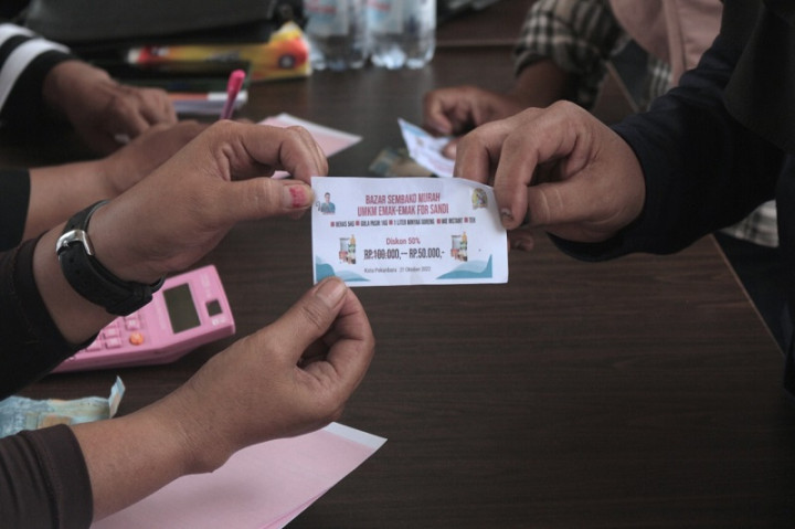 Bantu Masyarakat, Bazar Sembako Murah Digelar di Pekanbaru