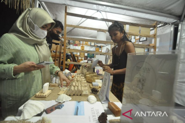 Peredaran Uang di Festival Danau Poso Mencapai Rp131 Juta