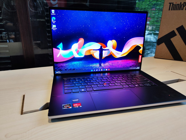 Kesan Pertama Melihat Lenovo ThinkPad Z16 yang Bakal Rilis di Indonesia