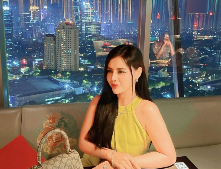 Kacau! Mobil Penyanyi Novi Rizki Hancur Usai Dibawa Sopir Tanpa Izin